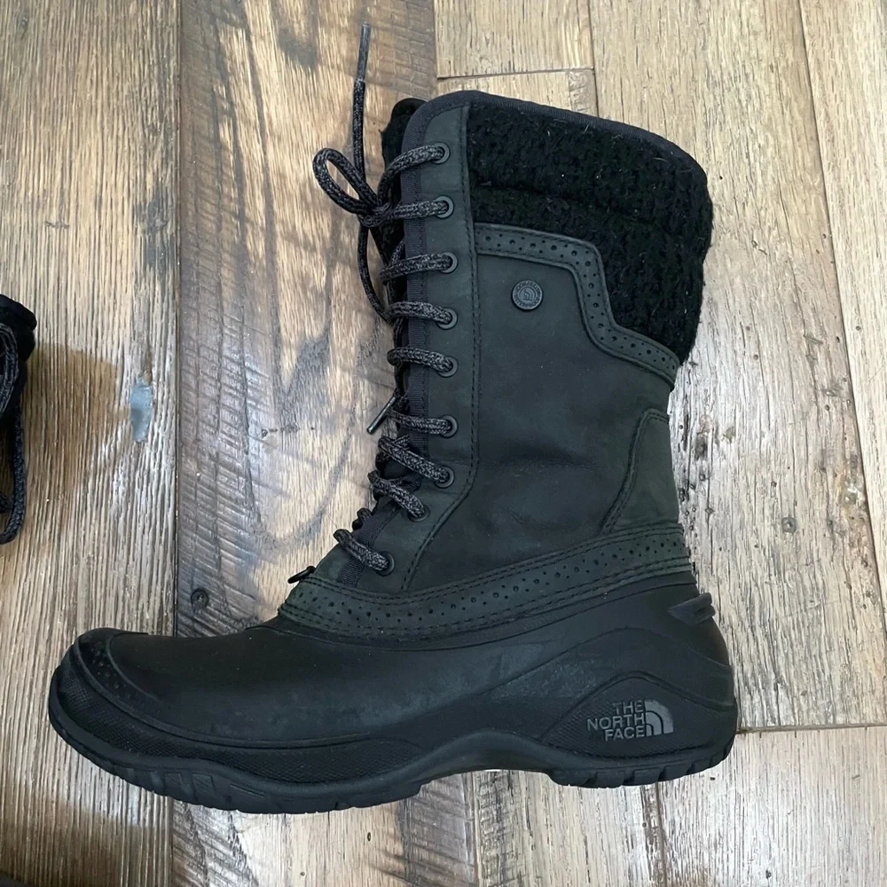 The North Face waterproof Winter Boots Wm 7